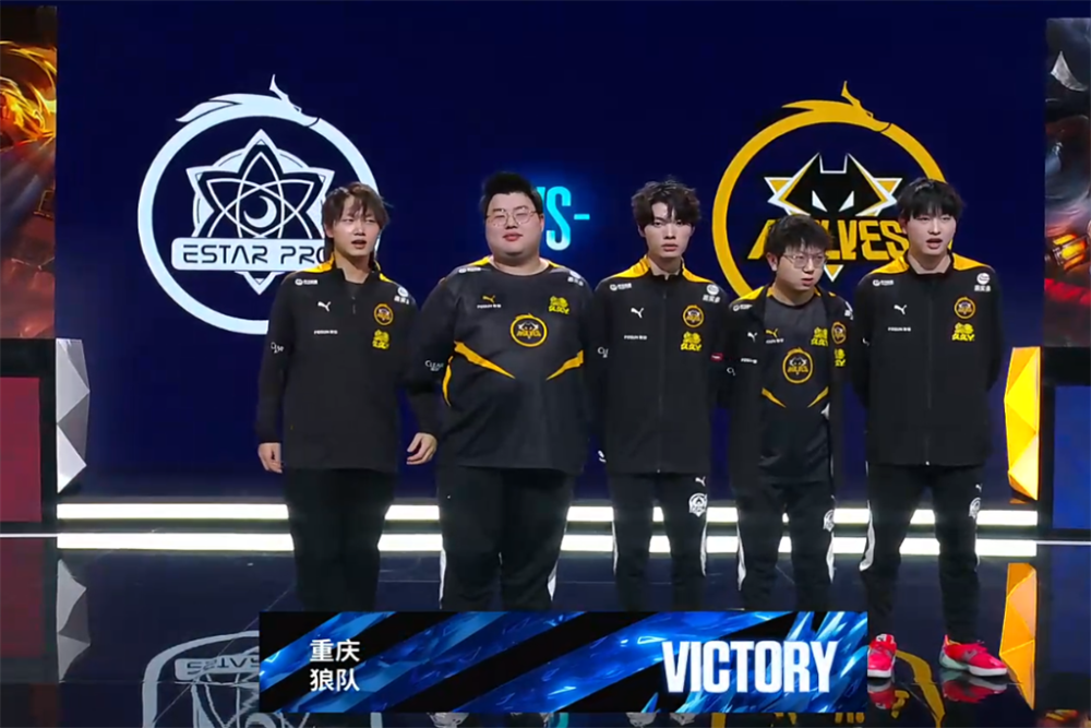 与联赛中 与联赛中